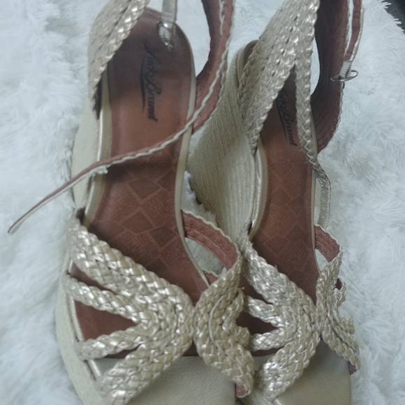 Lucky Brand Lainey Wedges - Picture 7 of 8